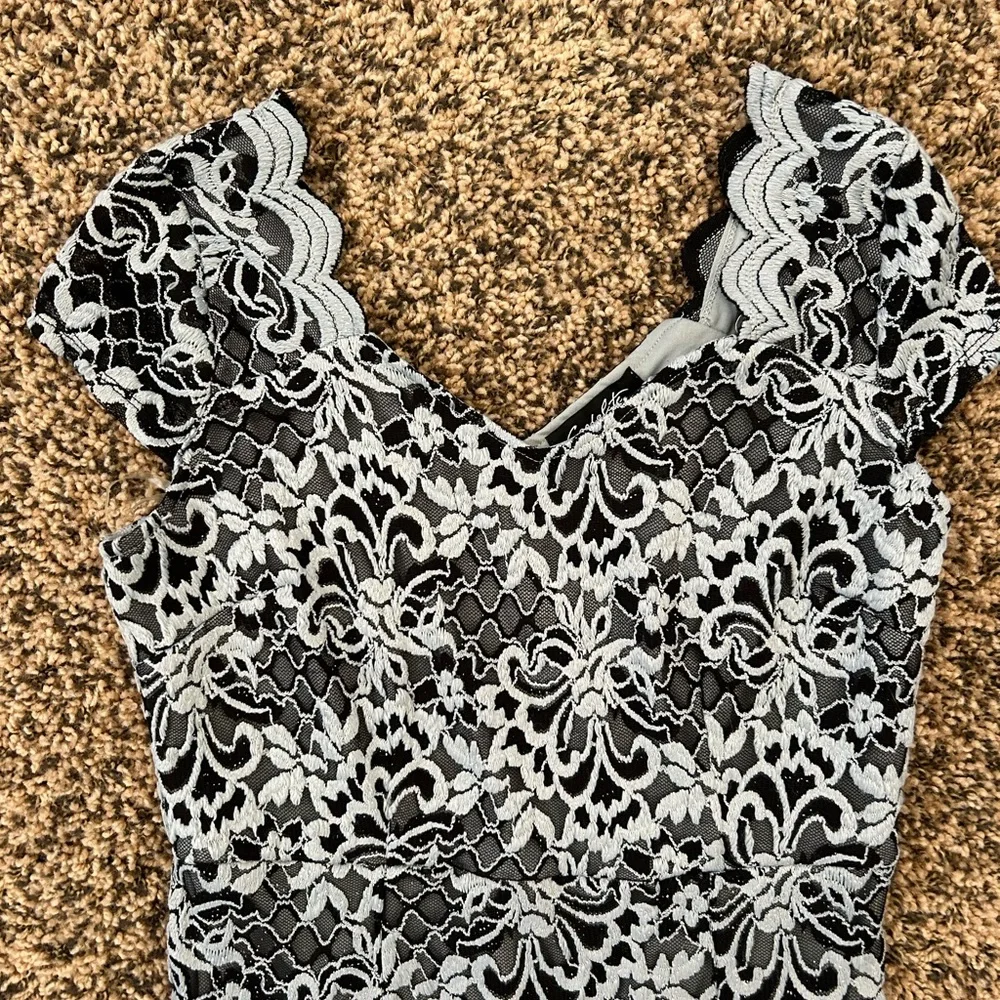 Candalite women’s formal dress. Size M.